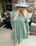 S/M ONLY Raquel Henley Dress in green